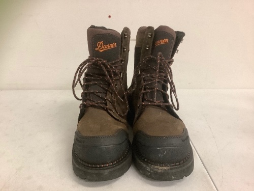Danner Boots for Men, Size 10.5, E-Comm Return - Lot 326