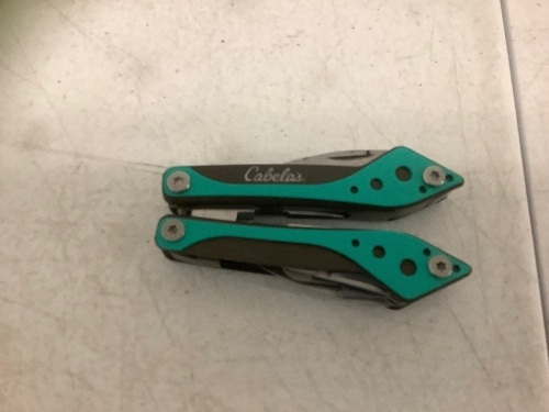 Multi-Tool w/ Pliers, E-Comm Return - Lot 422