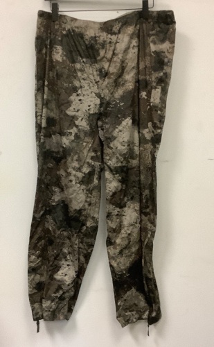 Mens Camo Wind Pants, 2XL, E-Commerce Return - Lot 459