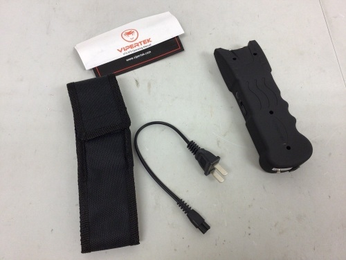 VIPERTEK Stun Gun/ LED Flashlight, Powers Up, E-Commerce Return - Lot 658