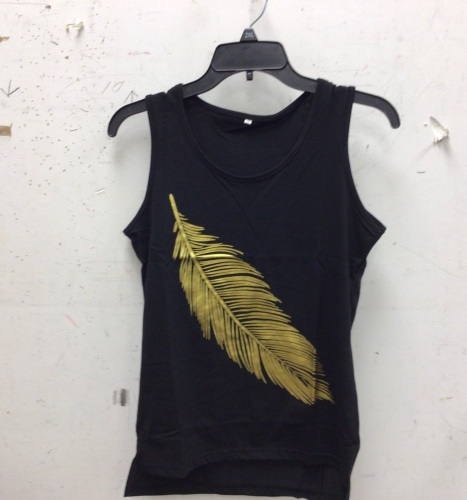 Womens Tank, Medium, E-Comm Return - Lot 659