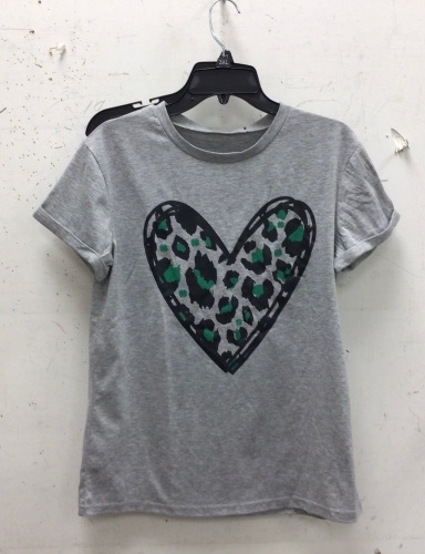 Womens T-Shirt, Medium, E-Comm Return - Lot 670