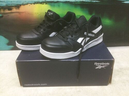 Reebok Men's Composite Toe Metal Free Low Cut Work Sneakers, Size 10  - Lot 620
