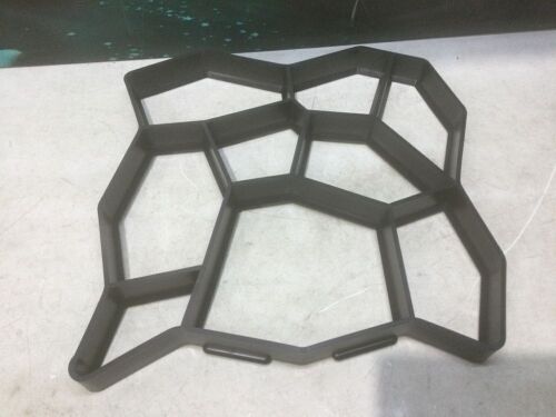 Concrete Stepping Stone Path Maker  - Lot 851