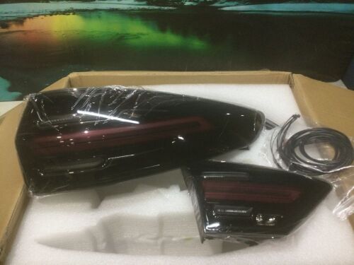 Tail Lights - Unknown Fit - Lot 1002