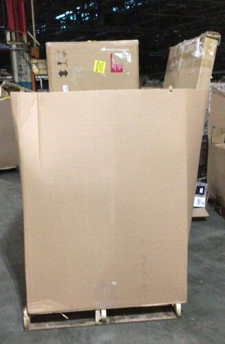 Pallet of Salvage Items with "Broken Glass" Tags - See Pictures - Lot 1048