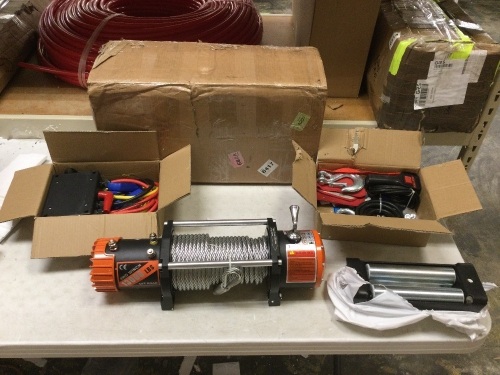 Truck Wench Kit. 13000Ibs Electric Winch 26m/85ft Cable Steel 12V Power. Appears New - Lot 70