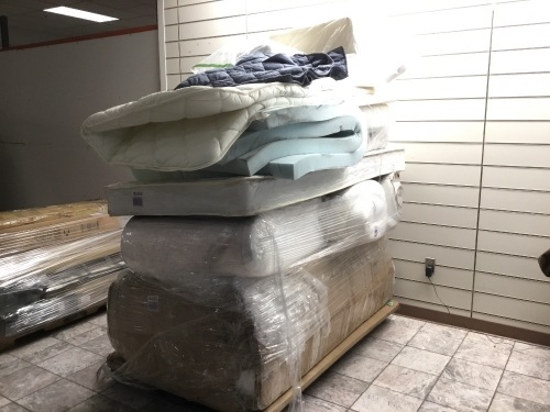 Pallet of E-Commerce Mattress Pads, Memory Foam Mattresses, and other Mattress/Bedding Items. Some Appear New. Condition Unknown. SEE PICS.  - Lot 407
