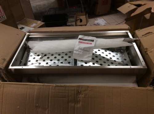 Vevor 18w, 88 Lbs Stainless BBQ Roaster/Rotisserie Grill. E-Commerce Return. Unknown Condition. - Lot 423