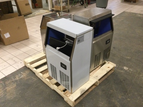 Lot of (3) E-Commerce Return Ice Makers. Untested Units.  - Lot 429