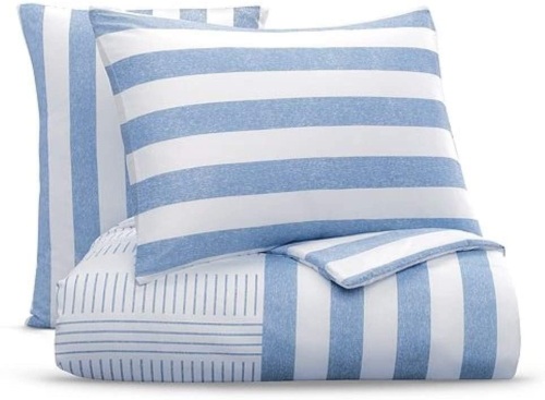 Bloomingdale's Essentials Kennedy Comforter Set, Chambray, King. Appears New.  - Lot 488