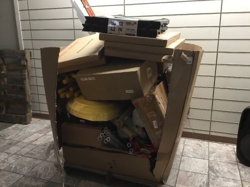 Pallet of Home Improvement Store Misc. Salvage/Return Merchandise. Condition Unknown - May Contain Broken or Incomplete Items for Parts/Repair. SEE PICS. - Lot 510