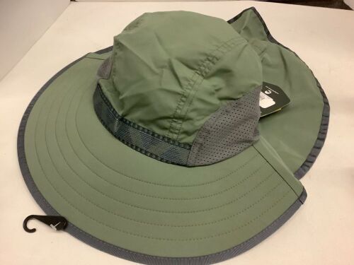 Sunday Afternoons Adventure hat, Large, Appears New - Lot 12