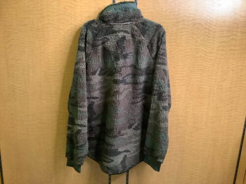 Natural Reflections Sherpa Pullover, XL, Appears New - Lot 70
