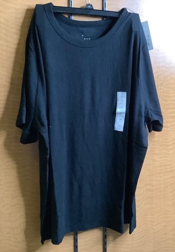 a. new Ladies T-Shirt, 2XL, Appears New - Lot 83
