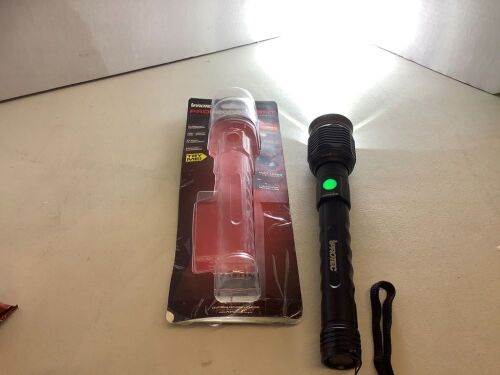 Iprotec Pro 3200RC Light, Rechargable Flashlight Powerbank, Ecommerce Return - Lot 95