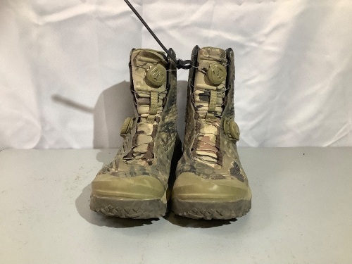 Under Armour Men's Boots, 8, Ecommerce Return - Lot 131