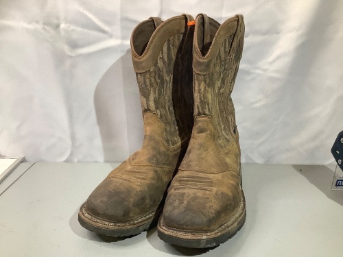 Men's Work Boots,10D, Scuffs on Leather, Ecommerce Return - Lot 160