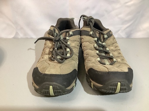 Merrell Women's Shoes 9.5, Ecommerce Return - Lot 240