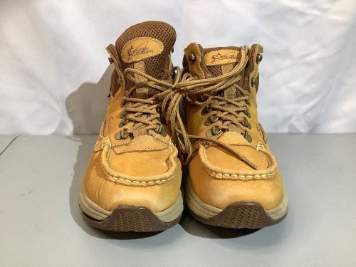 World Wide Sportsman, Men's Hiking Boots, 10M, Ecommerce Return - Lot 242