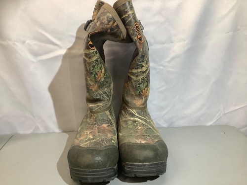 SHE Rubber Boots, Ladies 10M, Some Wear, Ecommerce Return - Lot 285