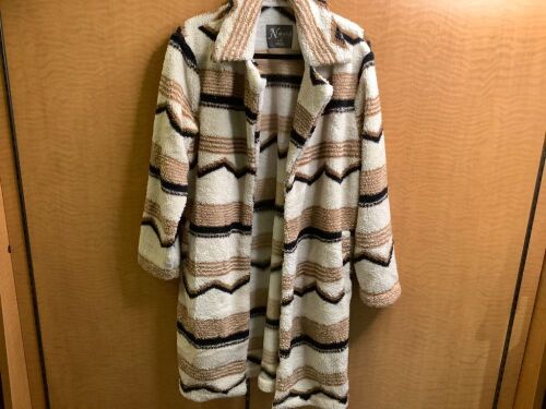 Natural Reflections EGRET Sherpa Coatigan, Ladies Large, Appears New - Lot 390