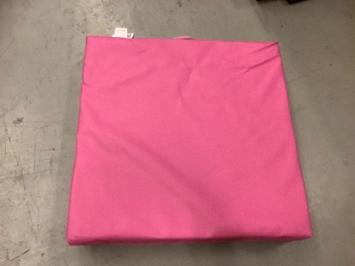6'x2'x2" Folding Pad, Ecommerce Return - Lot 392