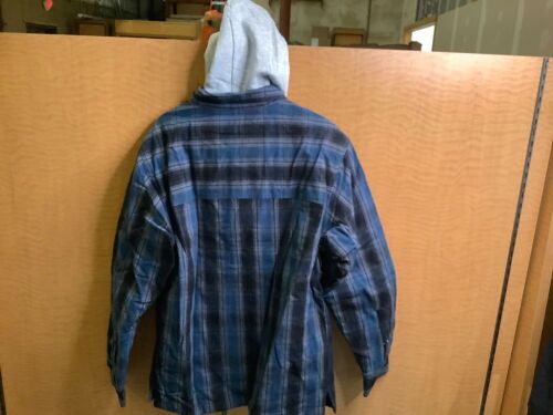 Red Head Insulated Flannel Jacket, Medium, Appears New - Lot 393