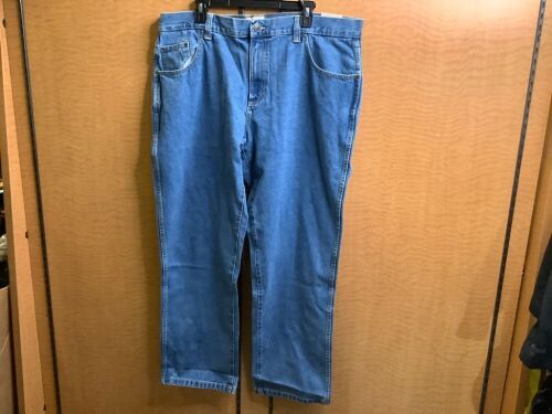 Red Head Men's Classic Jeans, 42x32, Appears New - Lot 407