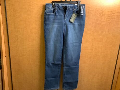 Natural Reflections, Women's Jeans, 6, Appears New - Lot 408