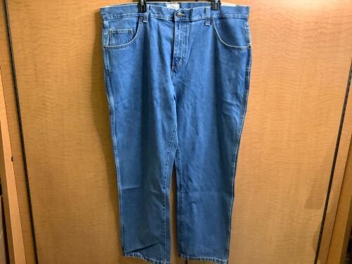 Red Head Classic Men's Jeans, 42x32, Appears New - Lot 409