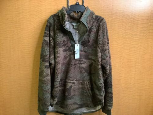 Natural Reflections Sherpa Pullover, Large, Camo, Appears New - Lot 425