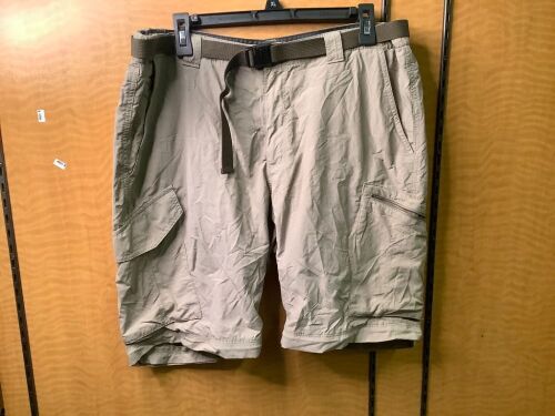Columbia Men's Shorts, 38, Appears New - Lot 475
