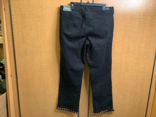 Natural Reflections Women's Pant's, 16, Appears New - Lot 492