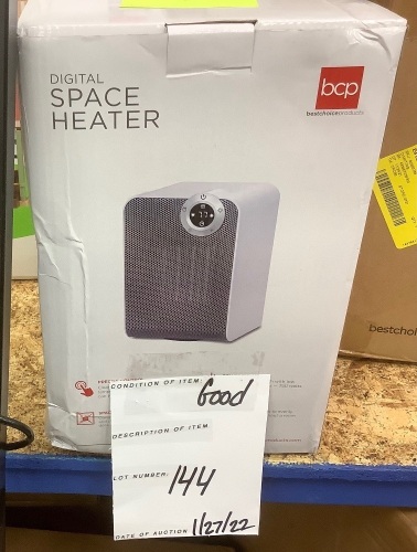 1500W Digital Compact Oscillating Desktop Space Heater w/Fan, Adjustable Thermostat - Lot 144