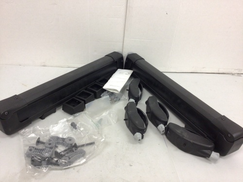 SnowPack M Black, Rooftop Ski Carrier, E-Comm Return - Lot 127