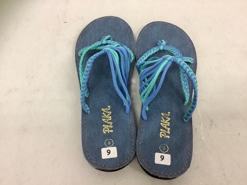 Plaka Womens Sandals, 9, Appears New - Lot 272