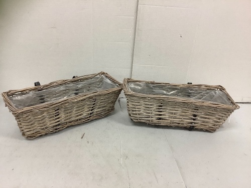 Lot of (2) Planter Baskets with Hooks, E-Commerce Return - Lot 281