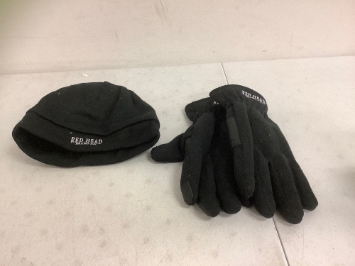 Red Head Hat & Gloves, Large, E-Comm Return - Lot 410