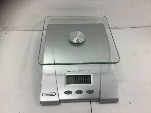 Farberware Electronic Kitchen Scale, Powers Up, Appears New - Lot 513