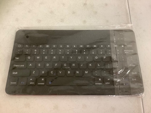 Wireless Keyboard, Powers Up, Appears New - Lot 689