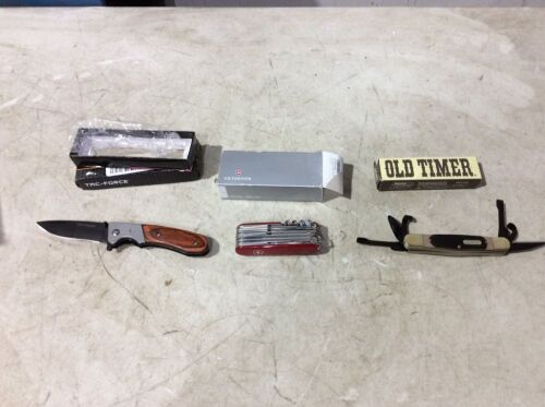 Lot of (3) Pocket Knives  - Lot 128