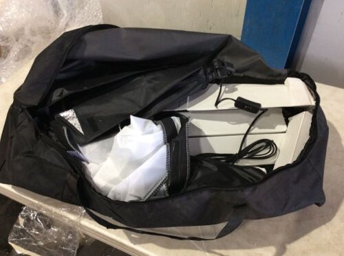 3Pcs Softbox Lighting Kit with Stands and Carry Bag, 24" x 24"  - Lot 944