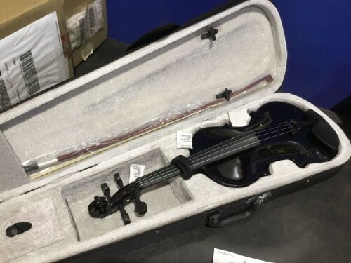 Violin with Case  - Lot 1016