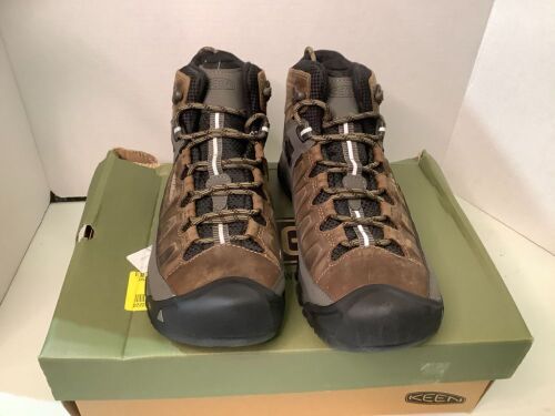 Danner Pronghorn 800G, Men's 10 Boots, Appears New - Lot 117