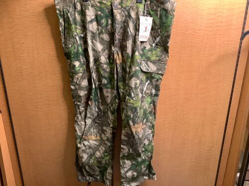 Red Head Men's Silent Hide Pant, 3XL, Appears New - Lot 134