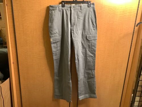 Red Head Fulton 36x34 Men's, Appears New - Lot 144