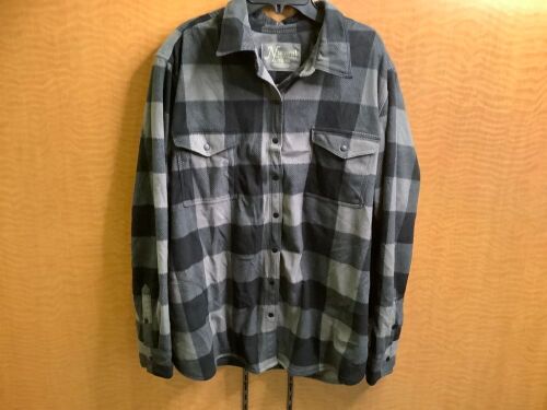 Natural Reflections Ladies Flannel, XL, Appears New - Lot 196