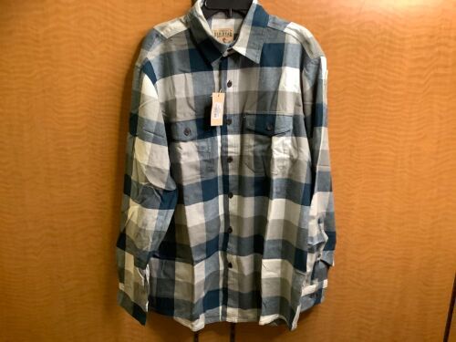 Red Head Men's Flannel, Medium, Appears New - Lot 216