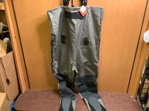 Montauk Stockingfoor Chest Waders, Large, Ecommerce Return - Lot 229